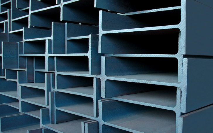 UNIVERSAL BEAMS AND NARROW PARALLEL BEAMS        